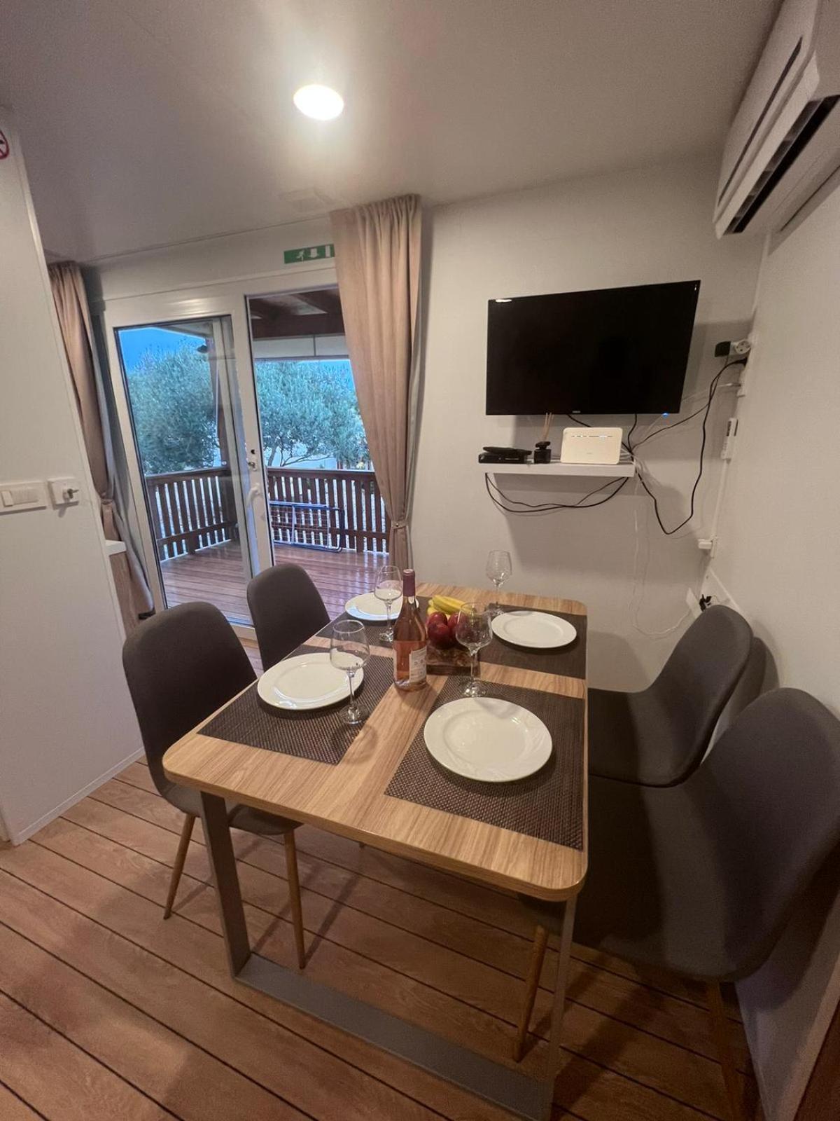 Mobile House F&L Vila Biograd Na Moru Exterior foto