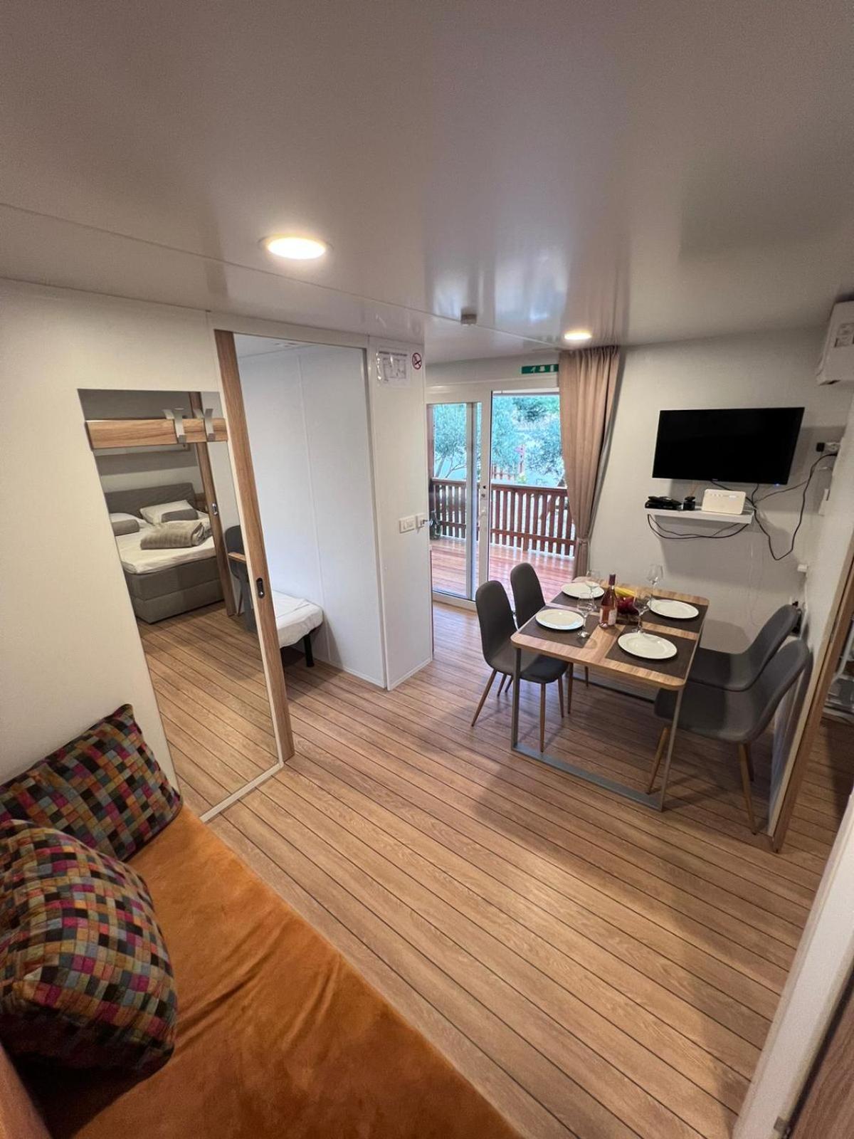 Mobile House F&L Vila Biograd Na Moru Exterior foto